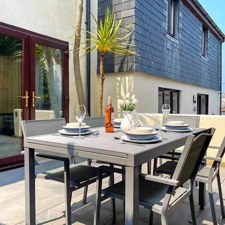 Samphire Holiday home *